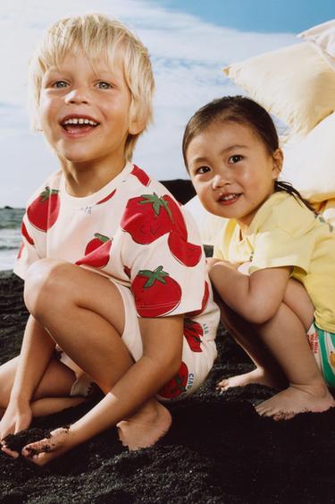 2-6 AÑOS/ PIJAMA CAMISETA Y BERMUDA TOMATES - Crudo de Zara