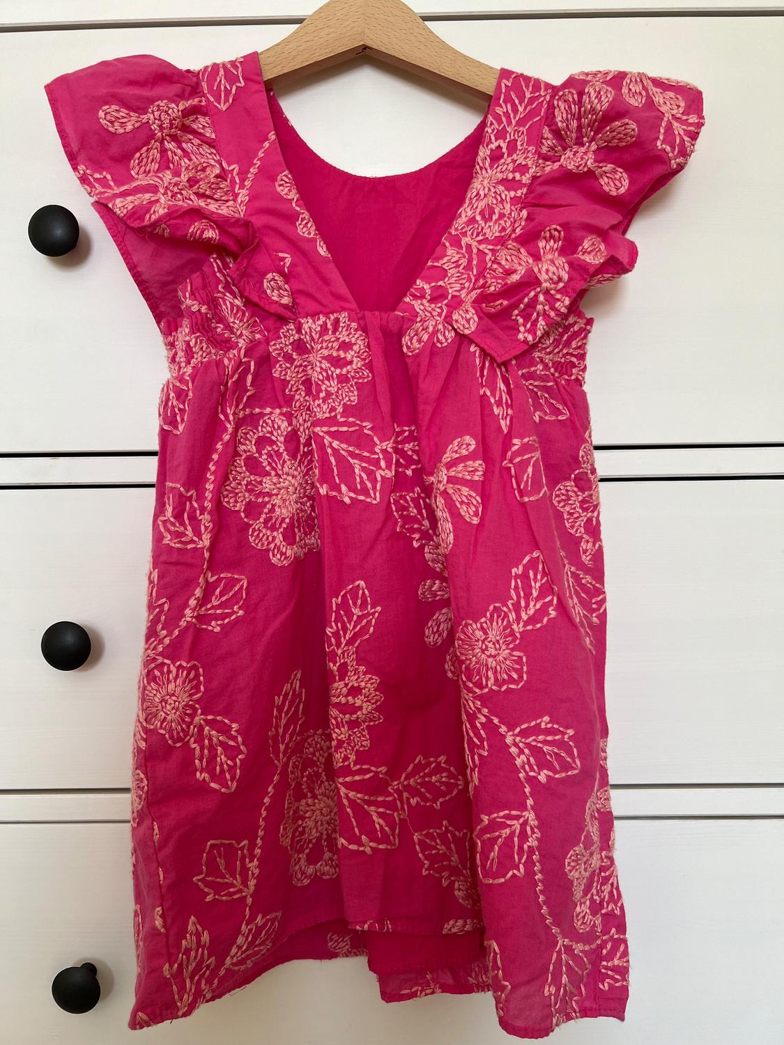 CONTRASTING EMBROIDERY DRESS - Image 2