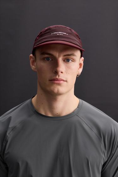 COLOUR-BLOCK RUNNING CAP - Red by Zara - Image 0