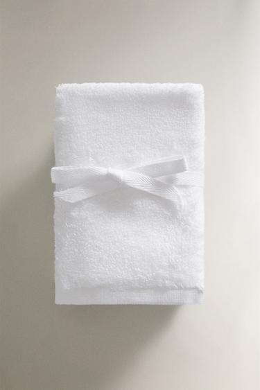 PACK OF COTTON HAND TOWELS (PACK OF 3) - White by Zara