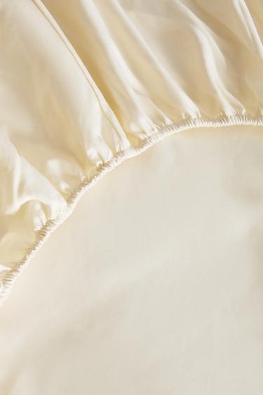 SATEEN FITTED SHEET | 40 CM HIGH (1000 THREAD COUNT) - Cream by Zara - Image 4