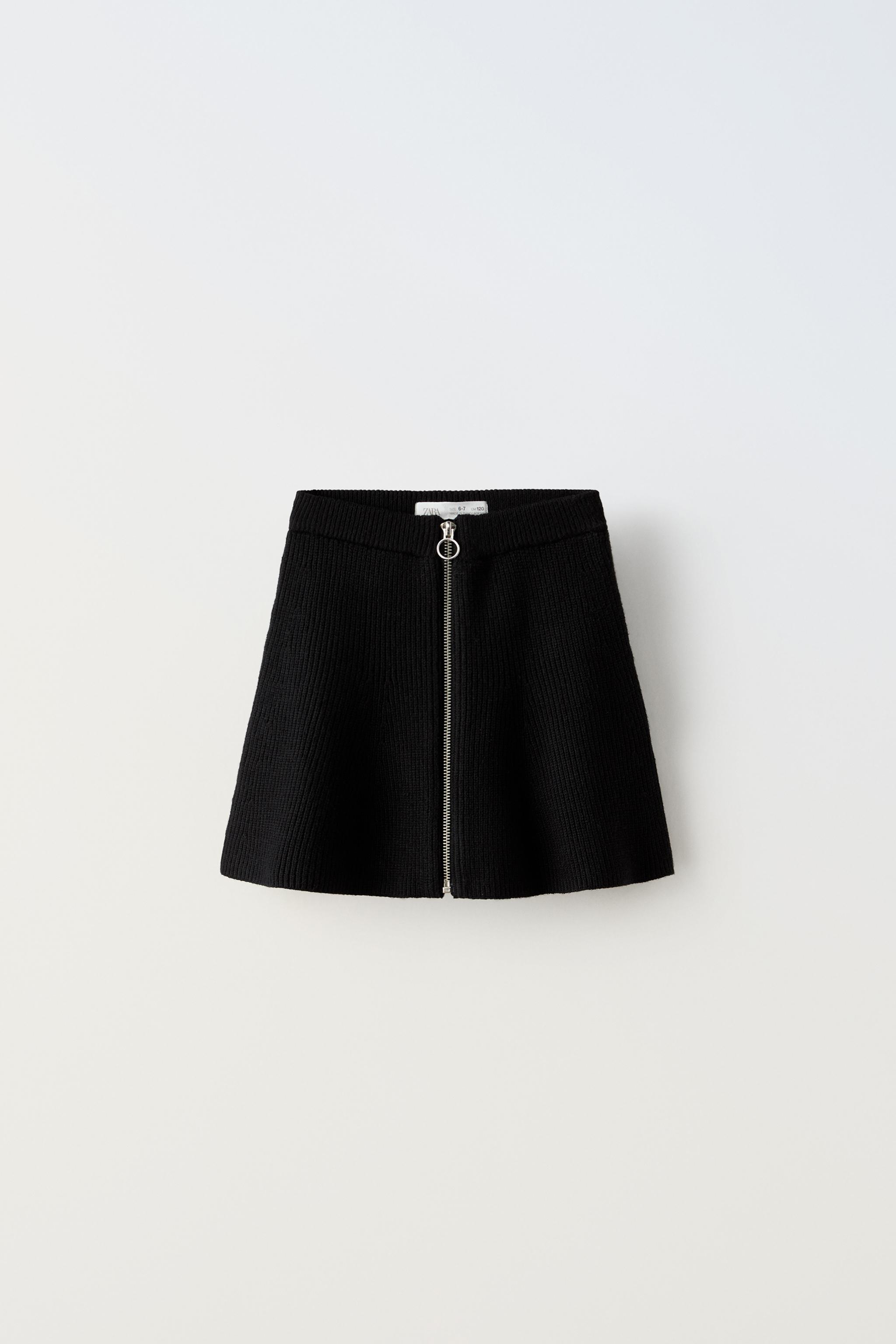 Black skirt zip up best sale