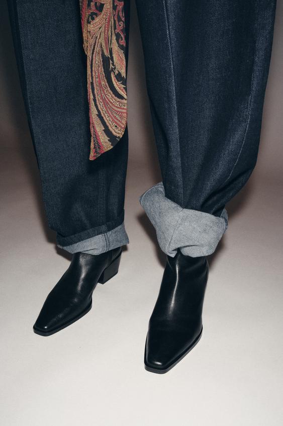 WIDE LEATHER ANKLE BOOTS