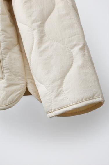 BLOUSON MATELASSÉ À LACETS - Écru de Zara - Image 5