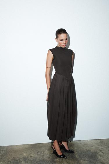 VESTIT LLARG COMBINAT TUL - Marró fosc de Zara