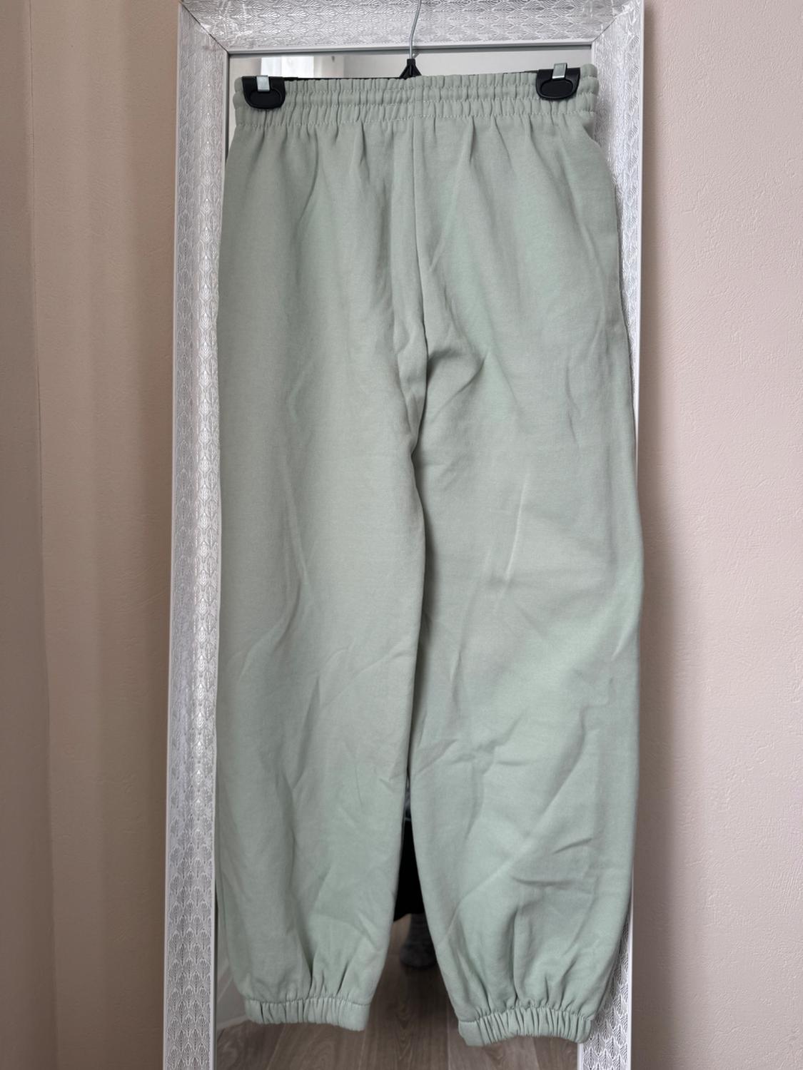 PANTALON DE JOGGING OVERSIZE NEUF - Image 5