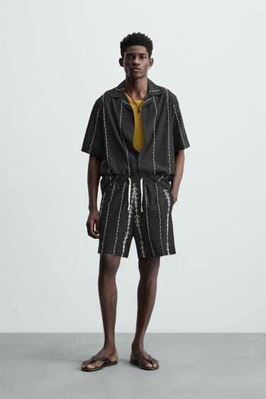 BERMUDA COM BORDADO EM CONTRASTE - Branco / Preto da Zara - Imagem 0