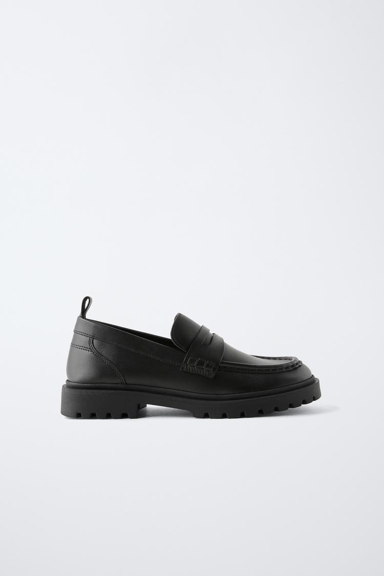 ZAPATO COLEGIAL PIEL Negro ZARA Mexico