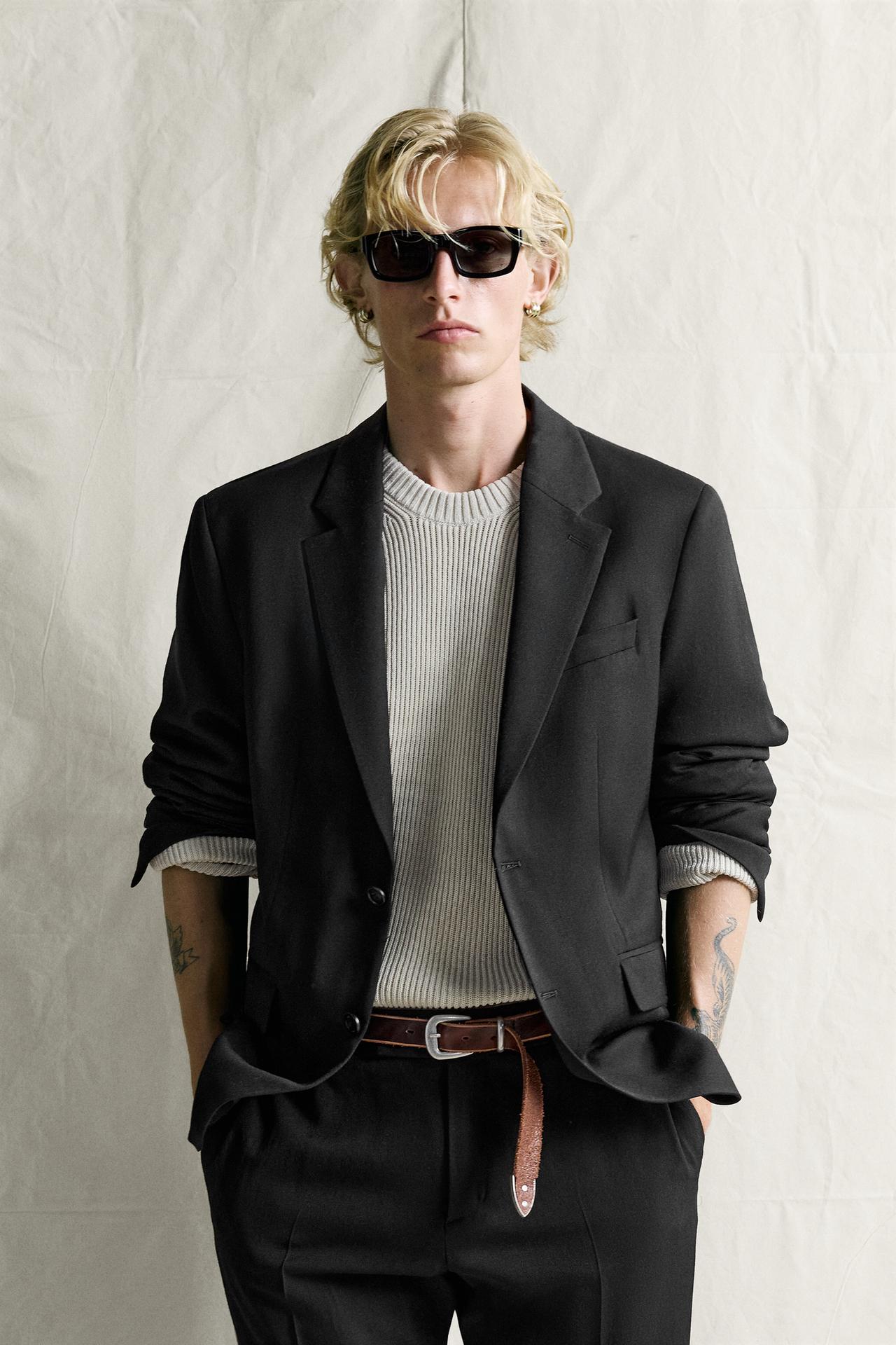 100% WOOL REGULAR FIT SUIT BLAZER — Black