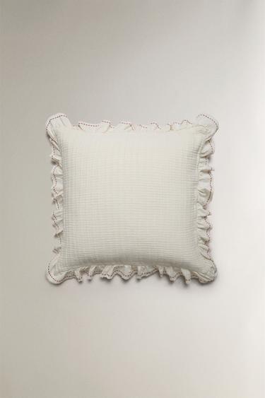 KIDS' TEXTURED CUSHION COVER WITH RUFFLE TRIM - Orange by Zara