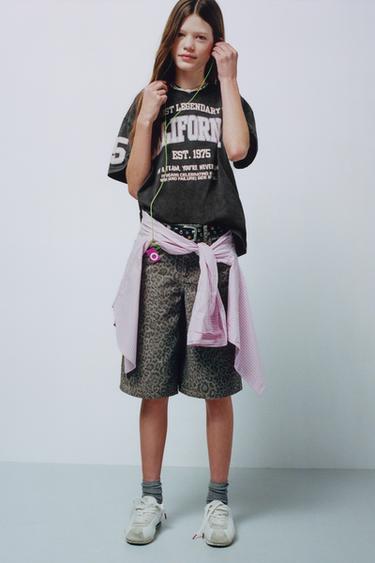 ФУТБОЛКА В СТИЛЕ ПРЕППИ С НАДПИСЬЮ — АНТРАЦИТОВО-СЕРЫЙ от Zara