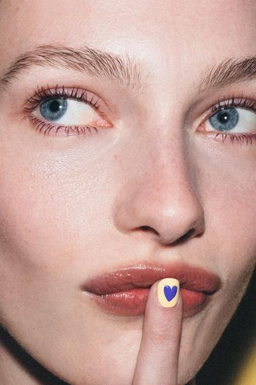 GLOSS LIPSTICK - GLOSSY TWIST - BERRY by Zara