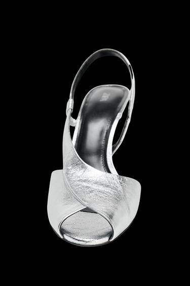 SANDALIA PUNTA ABIERTA PIEL - Plata de Zara