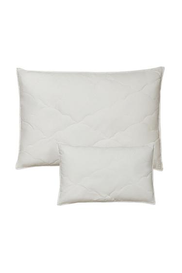 KIDS’ SOFT-TOUCH QUILTED FIBRE PILLOW - Oyster-white by Zara