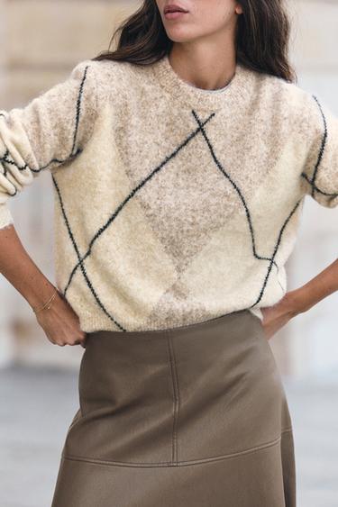 BRUSHED EFFECT ARGYLE SWEATER — Ecru / Beige 2