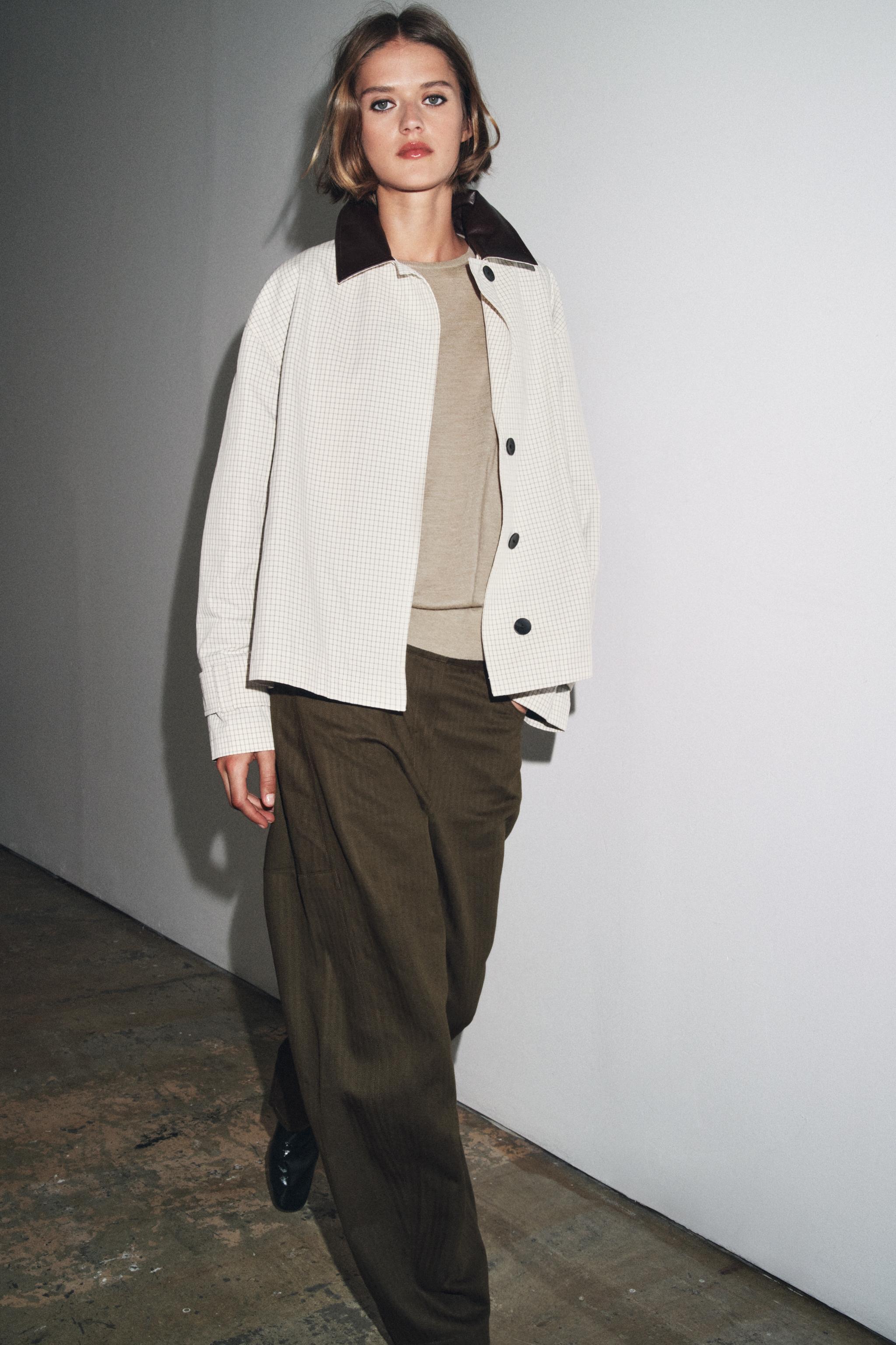 ZW COLLECTION FAUX LEATHER COLLAR SHORT TRENCH COAT