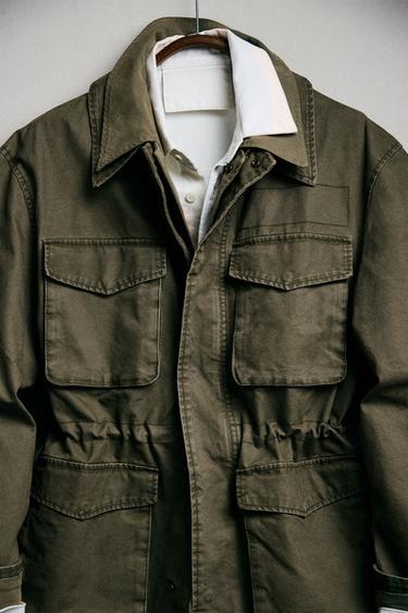 جاكيت مغسول بجيوب عملية - بني داكن الخاص بـ Zara