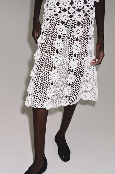 Zara CROCHET FLORAL KNIT MIDI SKIRT - White
