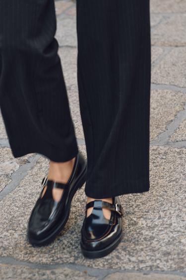 КОЖАНЫЕ ЛОФЕРЫ С ПРЯЖКАМИ — Черный от Zara — изображение 0