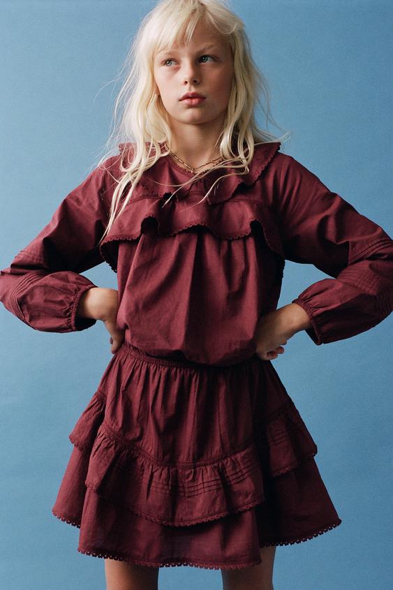 VESTIDO ROMÁNTICO OLANES - Burdeos de Zara - Imagen 0