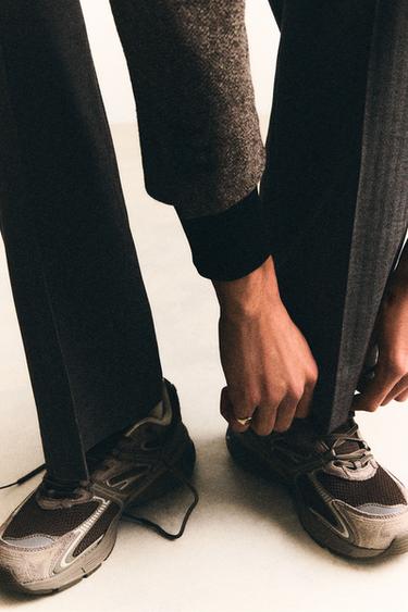 КРОССОВКИ НА ОБЪЕМНОЙ ПОДОШВЕ — КОРИЧНЕВЫЙ от Zara