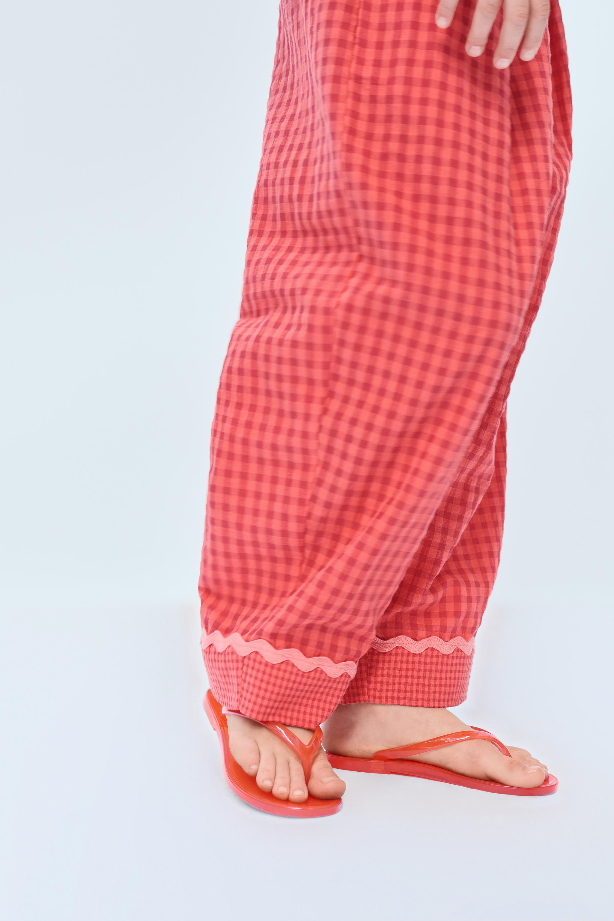 POOL SLIDE SANDALS — Red