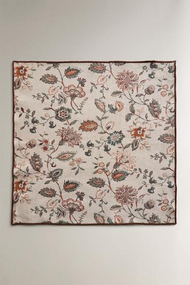 LOT DE SERVIETTES DE TABLE IMPRIMÉ FLEURS ET SURPIQÛRE (LOT DE 2) - Marron / Taupe de Zara - Image 1