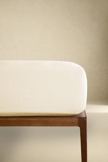 CHRISTMAS WASHED COTTON LINEN FITTED SHEET | 30 CM HIGH - Ecru by Zara
