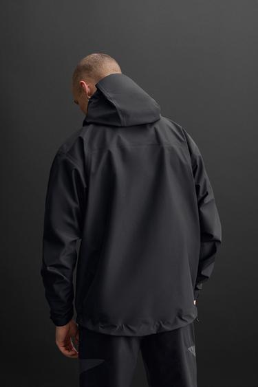 BLOUSON TECHNIQUE IMPERMÉABLE - Noir de Zara - Image 2