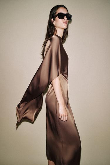 ROBE MI-LONGUE SATINÉE À CAPE - Caramel de Zara - Image 7