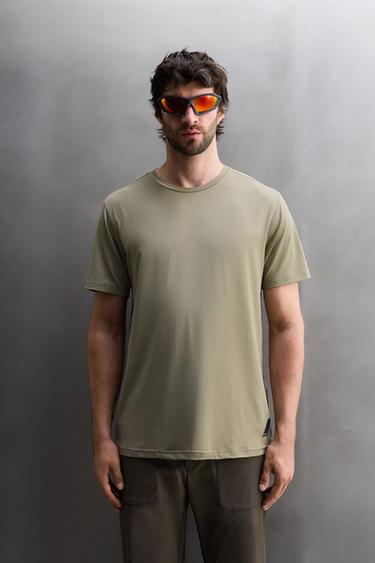 Zara BASIC TECHNICAL T-SHIRT - Mid-green