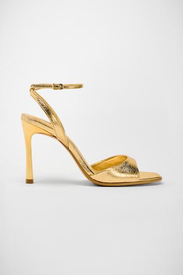 CRACKLED EFFECT HEELED SANDALS - Gold by Zara