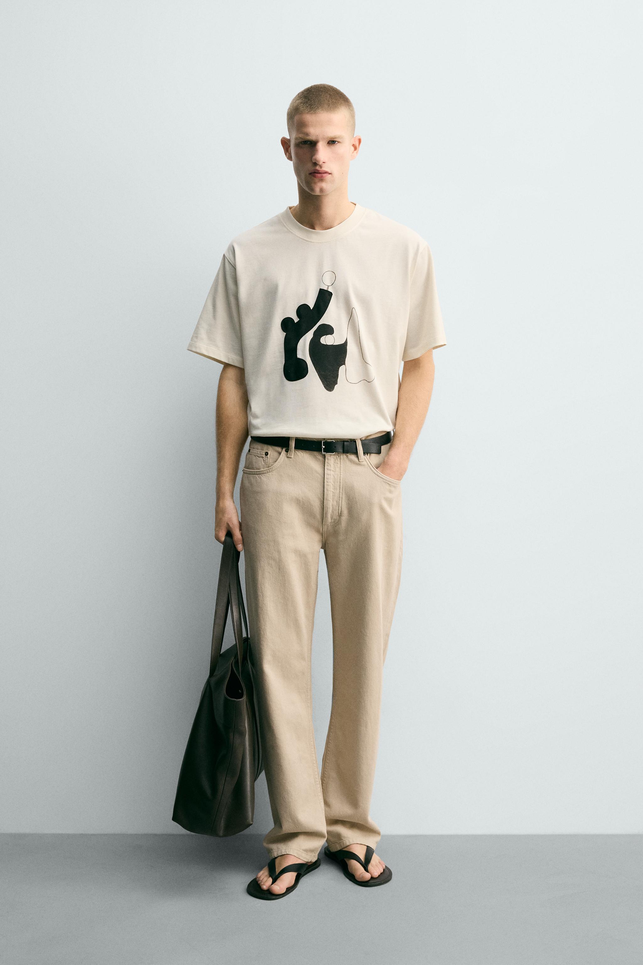 CONTRAST GRAPHIC T-SHIRT