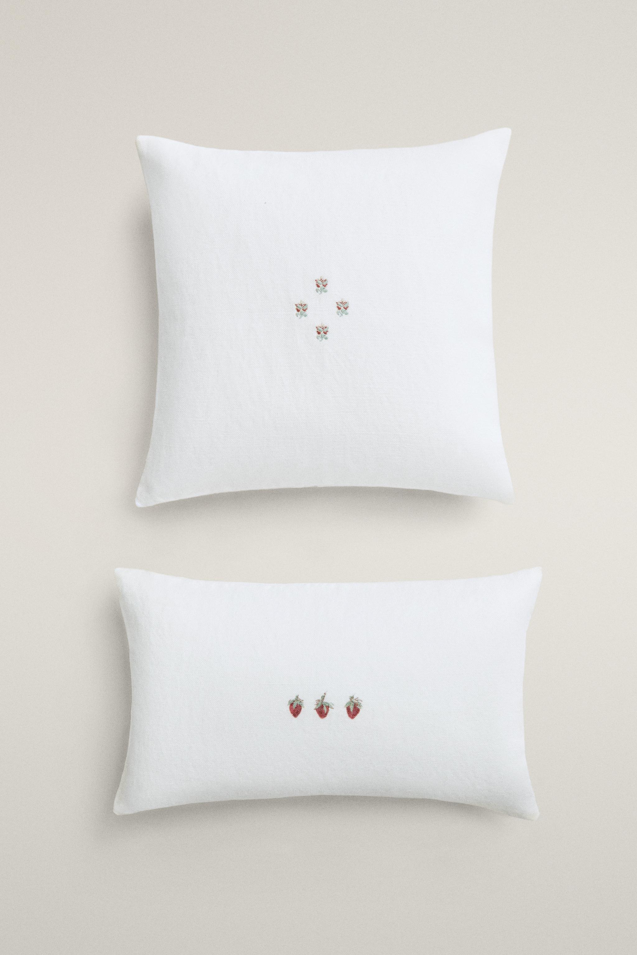 STRAWBERRY THROW PILLOW COVER