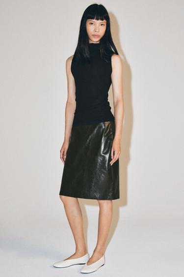 BUTTONED HIGH-NECK TOP - Black by Zara