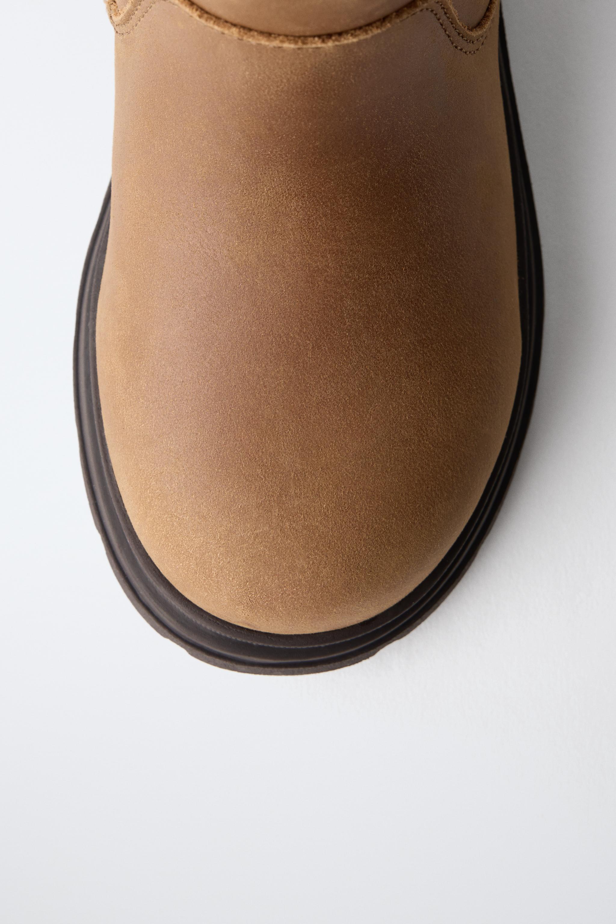 LEATHER CHELSEA BOOTS