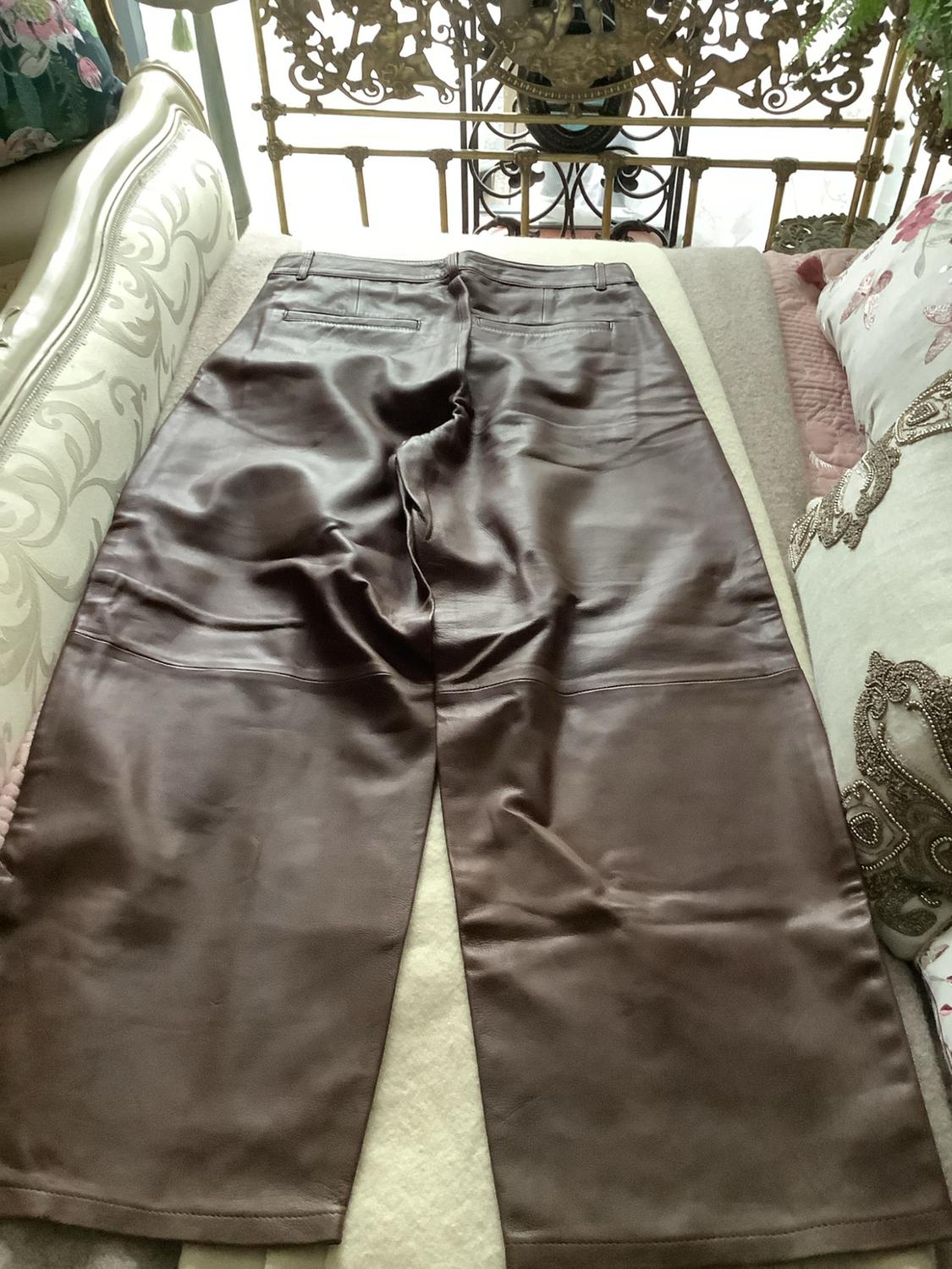 LEATHER BALLOON FIT TROUSERS - Image 3