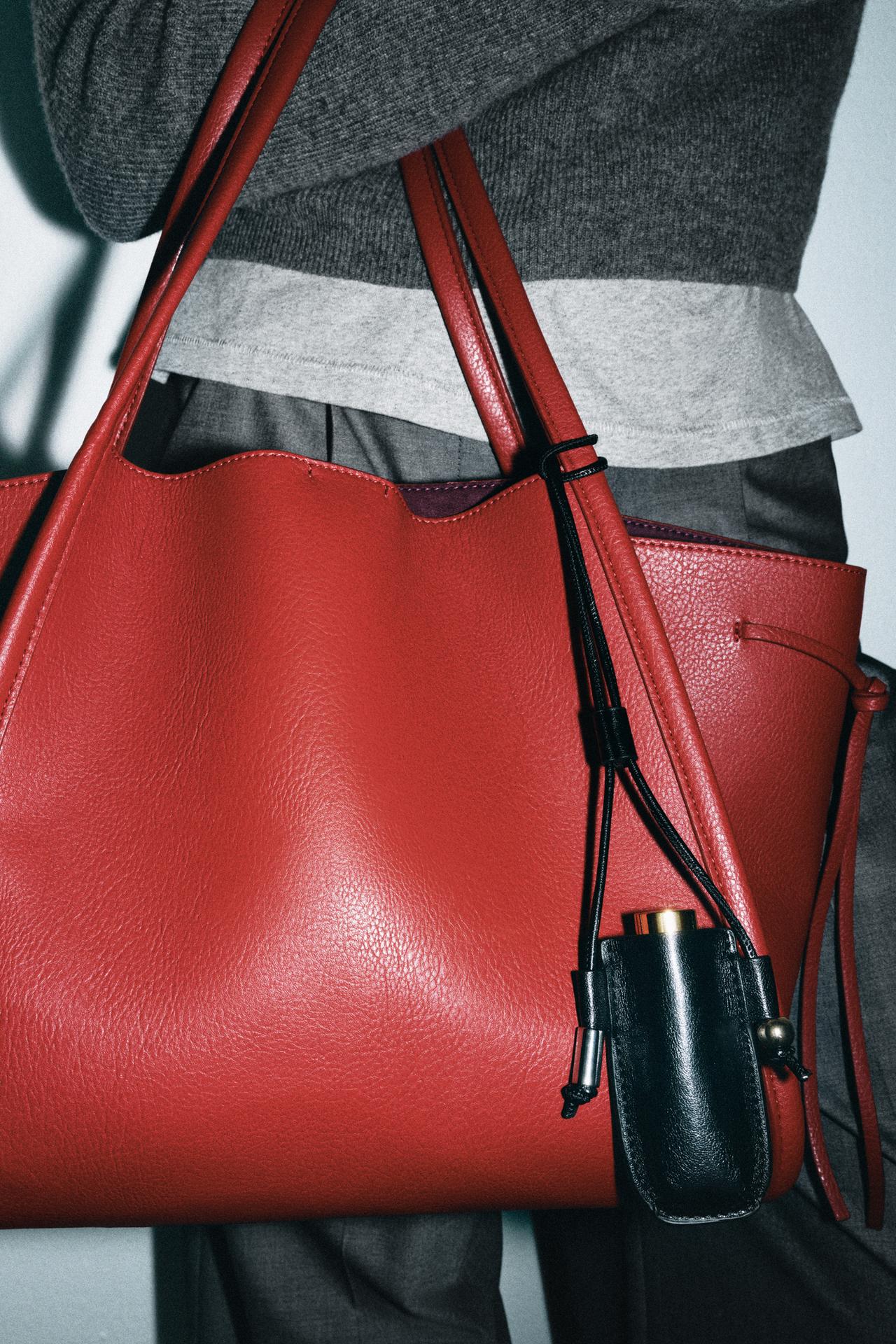 PERFUME BAG CHARM — Black