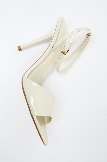 Zara PATENT FINISH HEELED SANDALS - Ecru