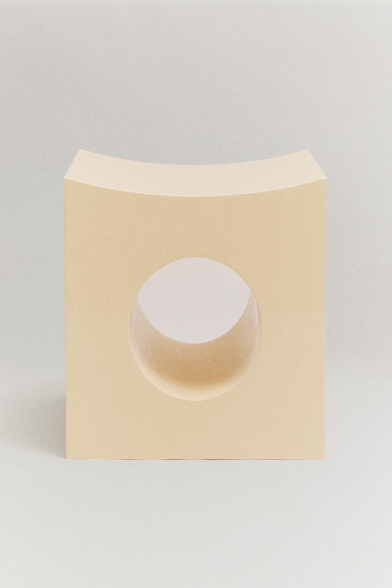 THE QUBIT STOOL — Cream
