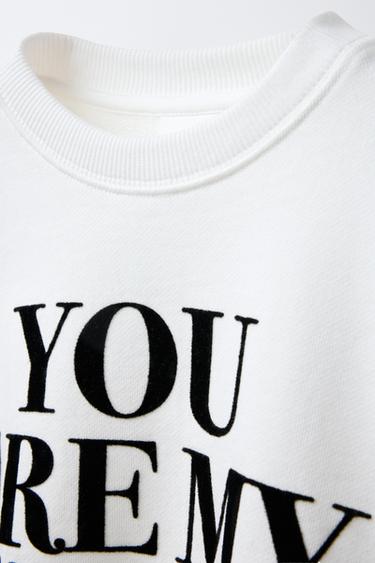 SWEAT À INSCRIPTION FLOQUÉE - Blanc cassé de Zara - Image 2