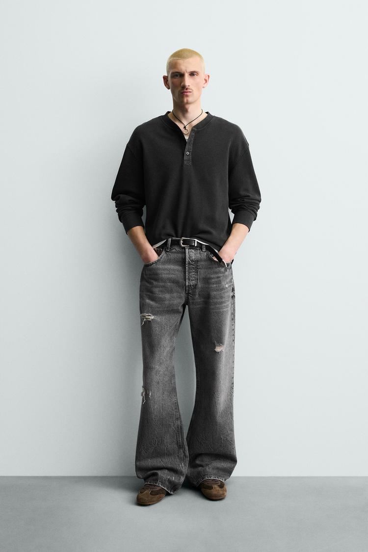 GOFRE KUMAŞ DÜĞMELİ YAKA T-SHIRT