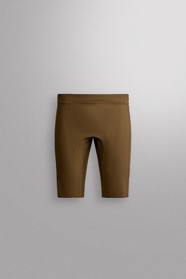 شورت ضيق للجري - أخضر وسط الخاص بـ Zara