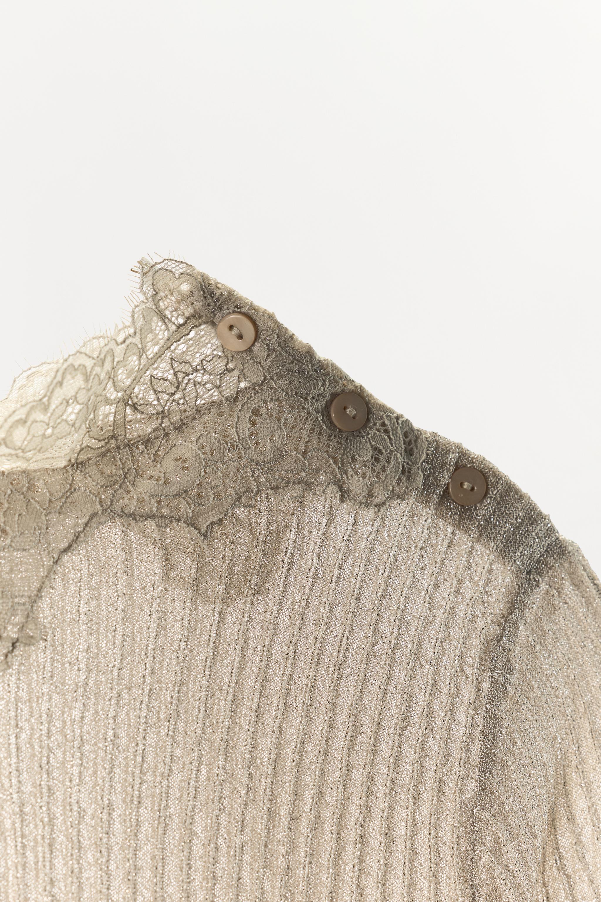 TOP EN MAILLE DENTELLE FIL MÉTALLISÉ