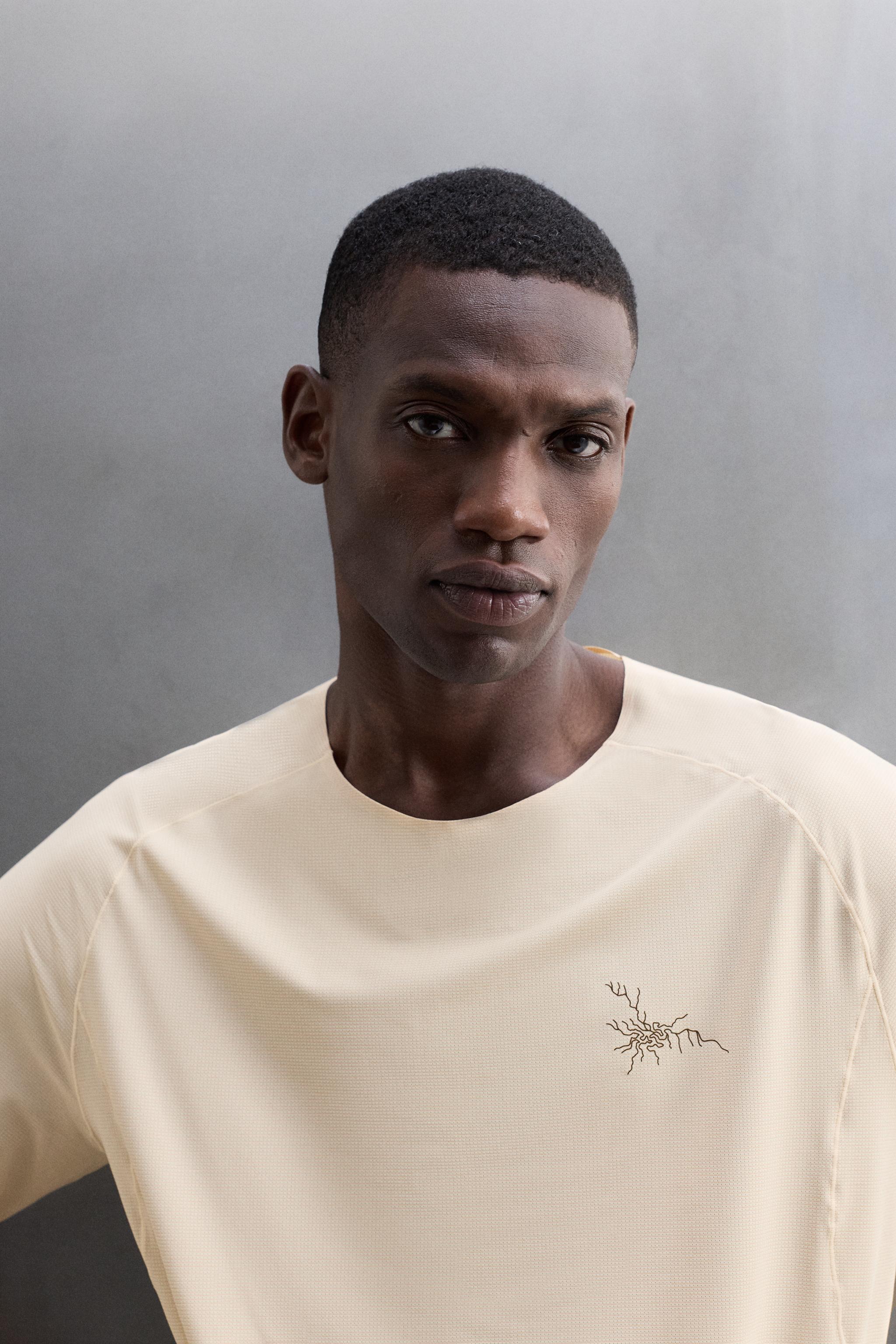 Zara DOKULU TEKNİK T-SHIRT görsel 5