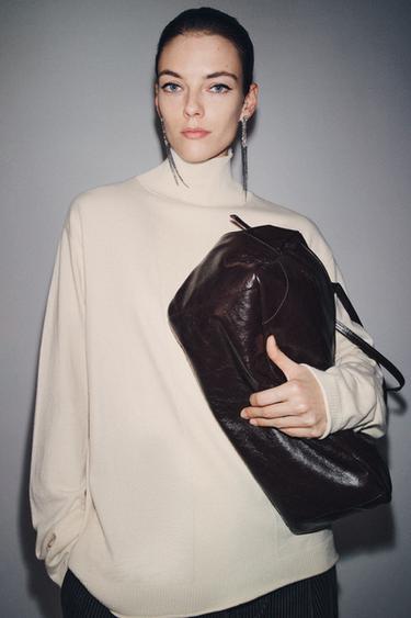 JERSEY OVERSIZE PUNTO - Crudo medio de Zara