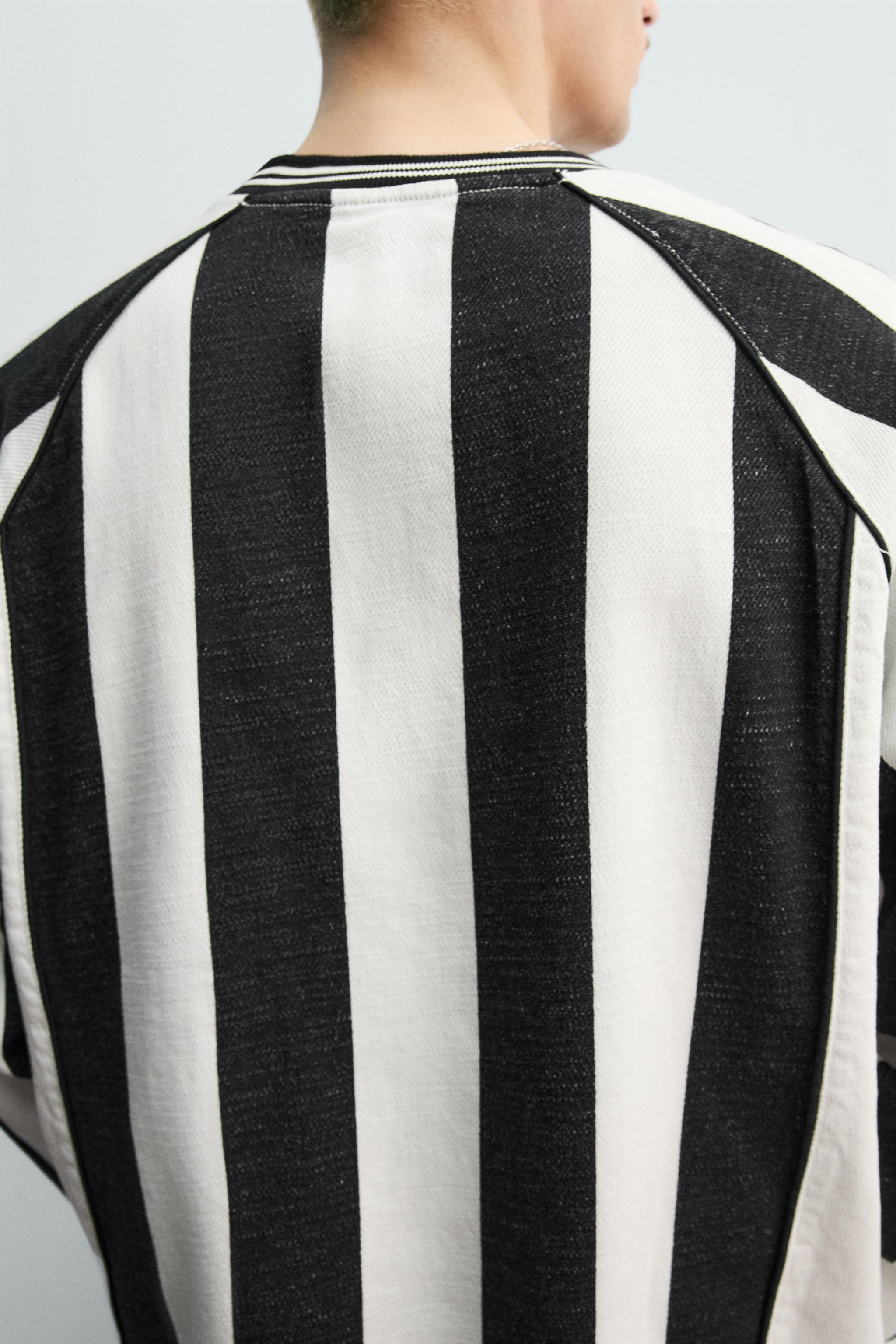 JACQUARD STRIPED TEXTURED T-SHIRT