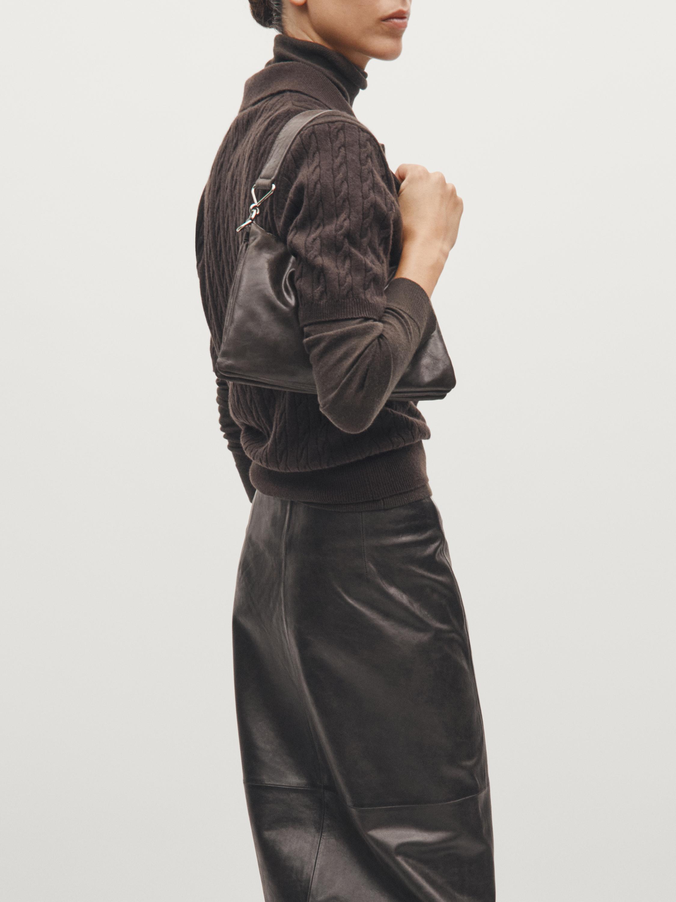 Small nappa leather bag with compartments