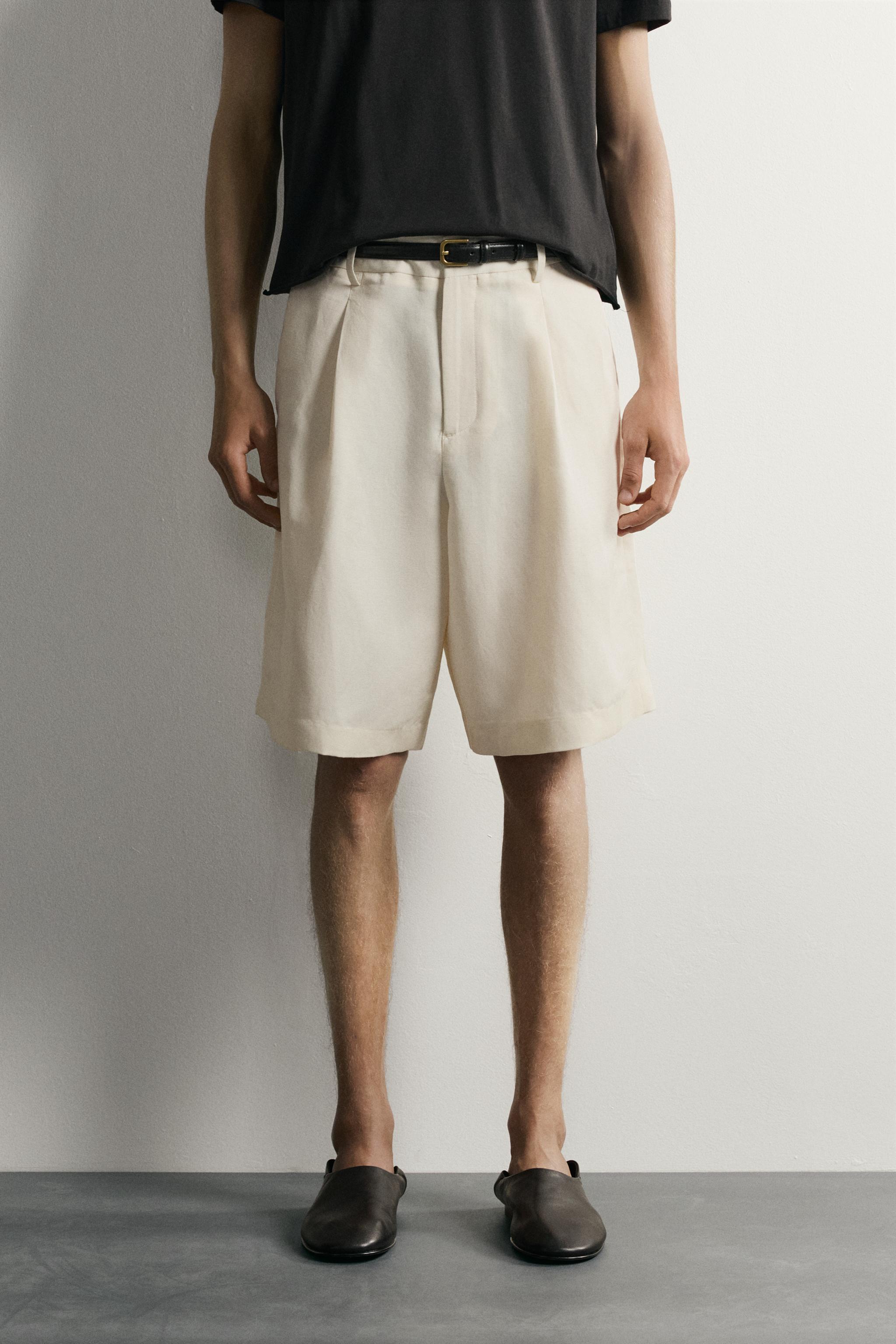 WIDE FIT PLEATED SHORTS — Oyster-white