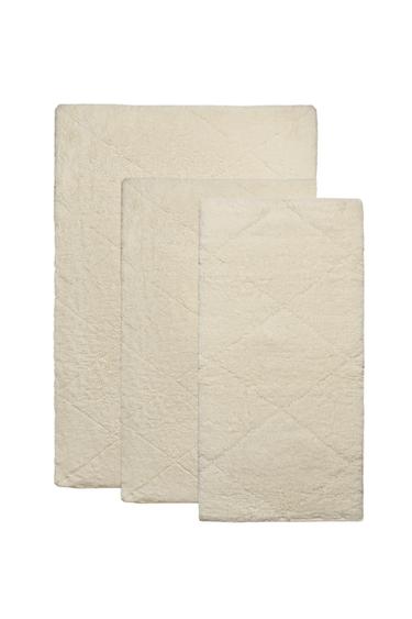 TAPETE DE LÃ COM DESIGN GEOMÉTRICO - Cru da Zara